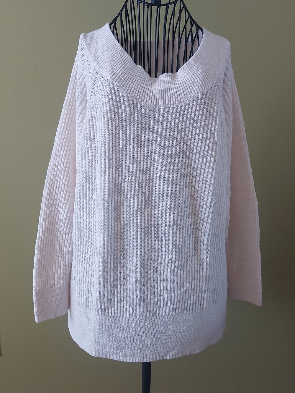 Lou & Grey Off-the-Shoulder Knit Sweater in Pale Pink